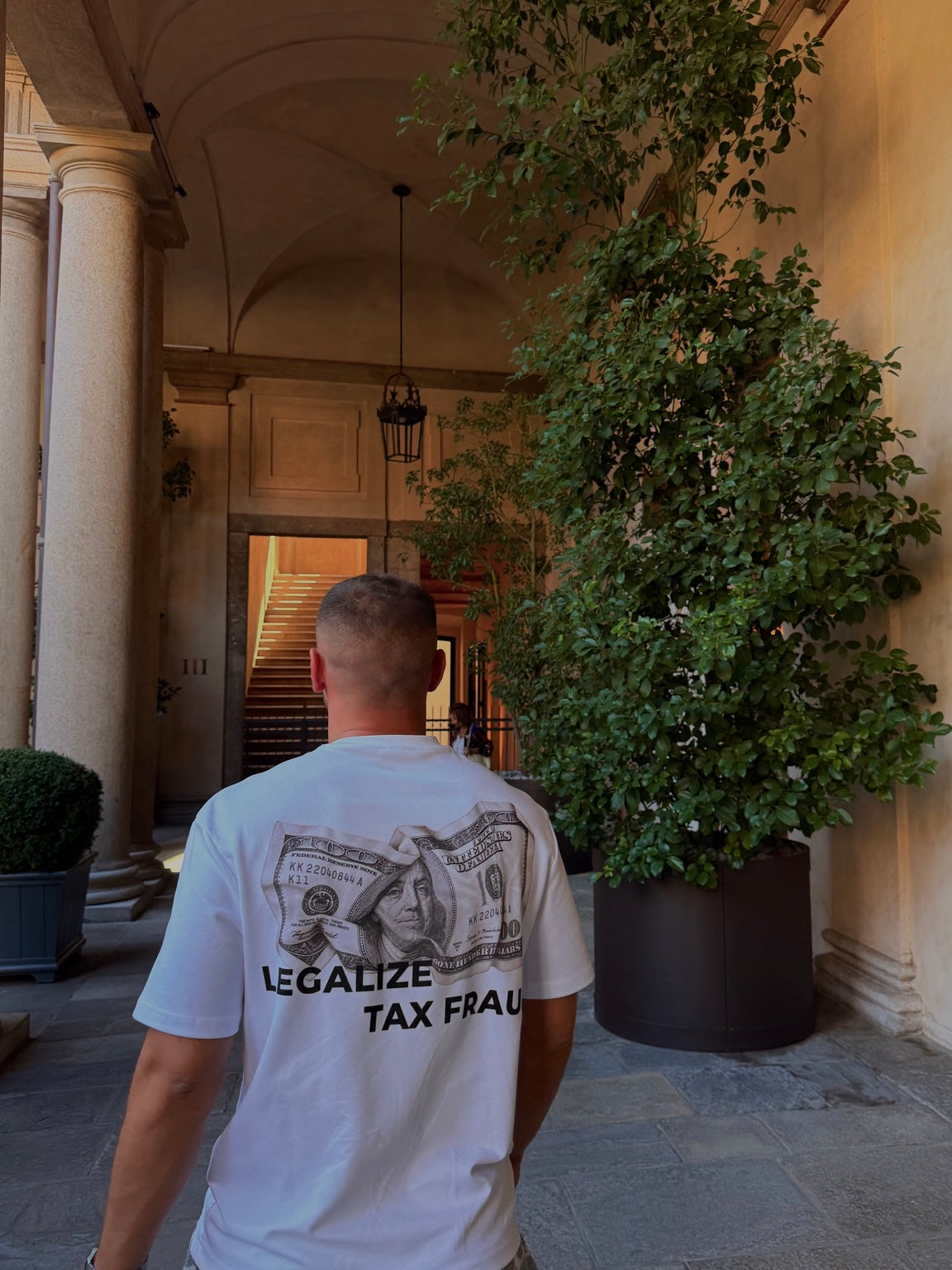 LOS KRYSTEV campaign in Milano courtyard